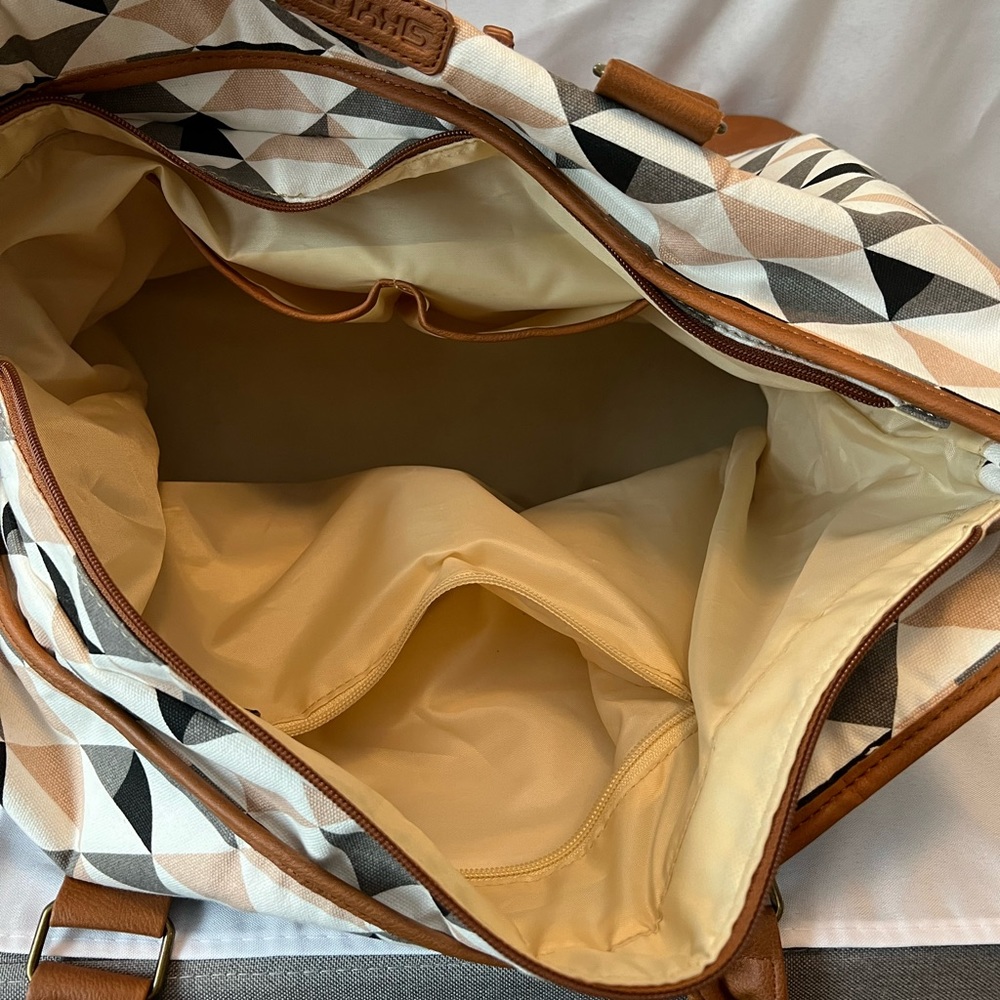 Geometric Print Bag! - Picture 4 of 5